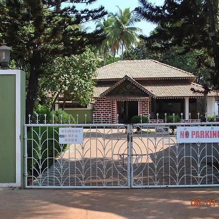 Hill Top Goa Lodge Вагатор Экстерьер фото