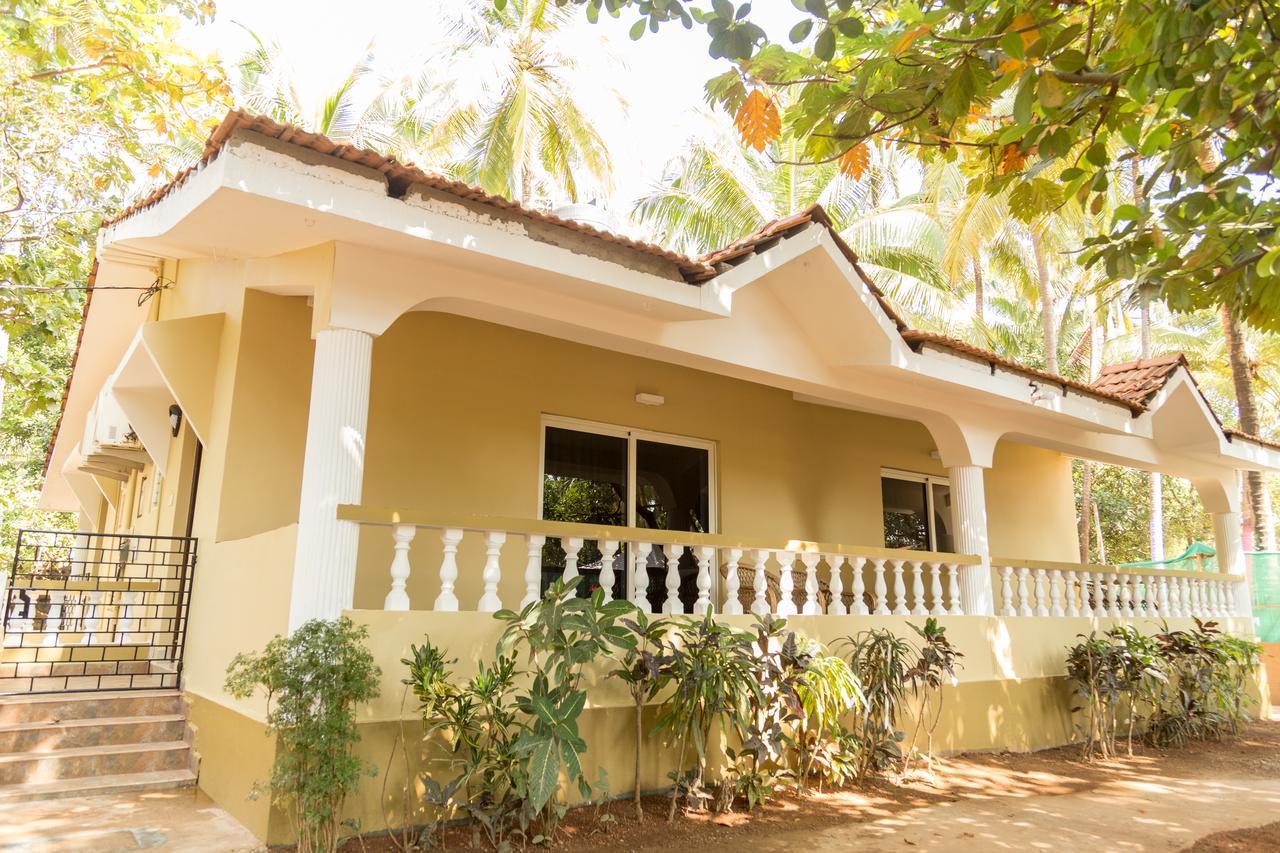 Hill Top Goa Lodge Вагатор Экстерьер фото